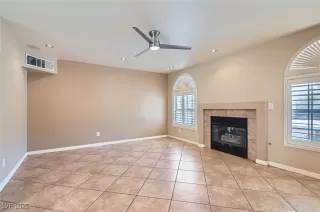 Photo #5: 2681882 Listing