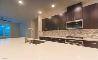 Photo #3: 2681896 Listing 