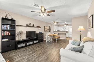 Photo #2: 2681899 Listing