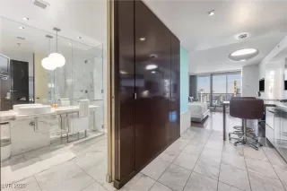 Photo #1: 2681920 Listing 