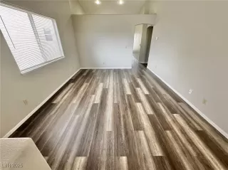 Photo #2: 2681952 Listing 