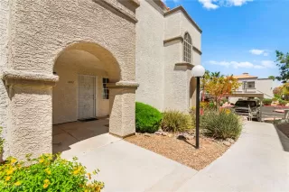 Photo #3: 2681983 Listing