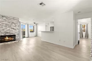 Photo #5: 2681983 Listing