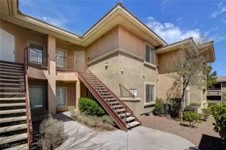 Photo #3: 2682000 Listing 