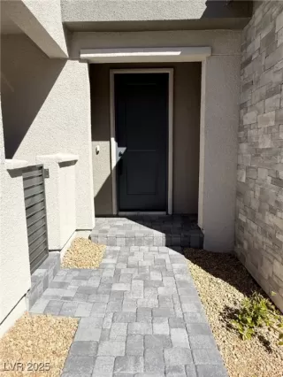 Photo #1: 2682006 Listing