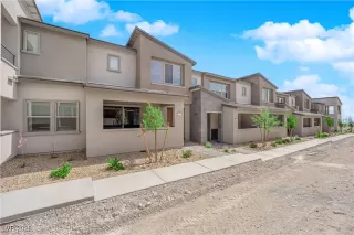 Photo #2: 2682021 Listing