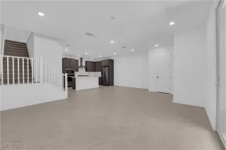 Photo #5: 2682021 Listing