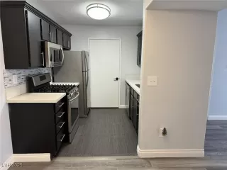 Photo #1: 2682023 Listing