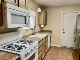 Photo #4: 2682025 Listing 