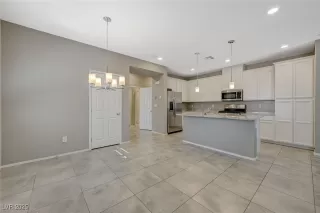 Photo #2: 2682032 Listing 