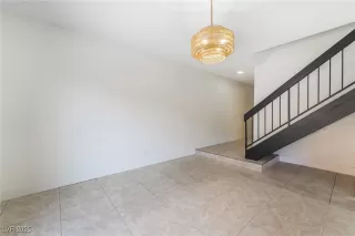 Photo #3: 2682041 Listing