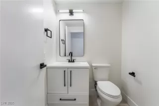 Photo #5: 2682041 Listing