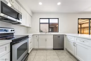 Photo #6: 2682041 Listing