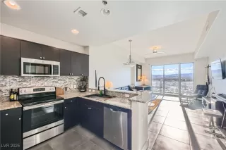 Photo #6: 2682102 Listing 