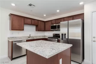 Photo #2: 2682103 Listing 