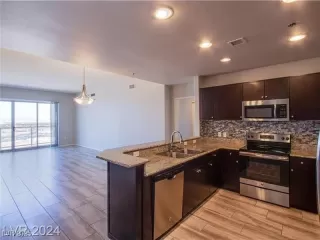 Photo #2: 2682111 Listing 