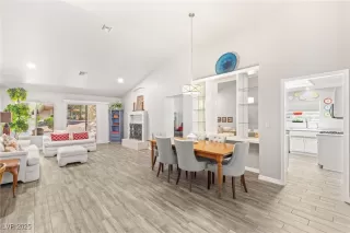 Photo #4: 2682117 Listing