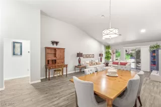 Photo #6: 2682117 Listing