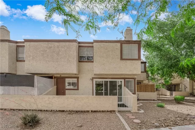 MLS: 2682150 Condo For Sale