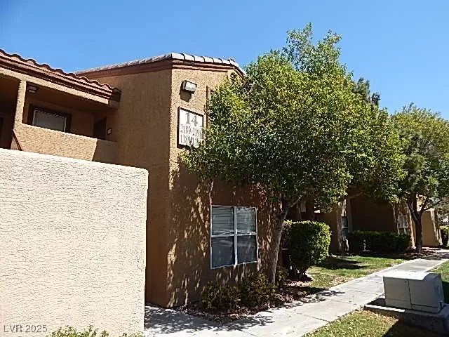 MLS: 2682151 Condo For Sale