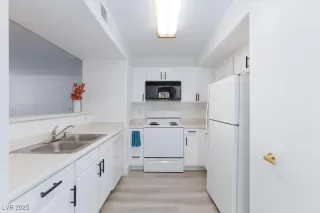 Photo #6: 2682190 Listing