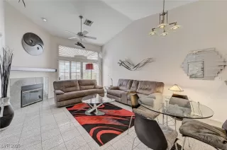 Photo #3: 2682197 Listing