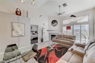 Photo #5: 2682197 Listing