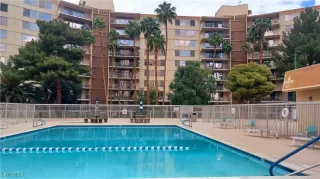 Photo #5: 2682260 Listing 