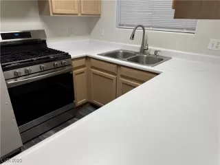 Photo #6: 2682262 Listing 