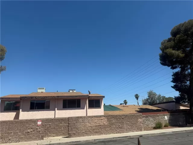 MLS: 2682273 Condo For Sale