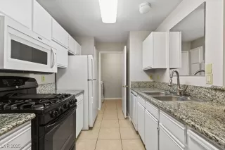 Photo #1: 2682276 Listing