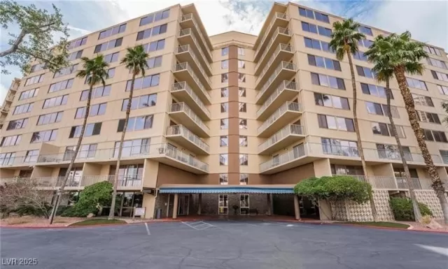 MLS: 2682311 Condo For Sale