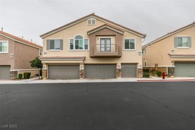 MLS: 2682358 Condo For Sale