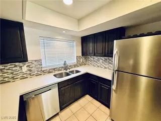 Photo #5: 2682421 Listing 