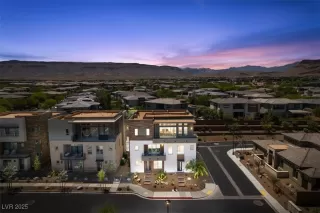 Photo #2: 2682438 Listing 