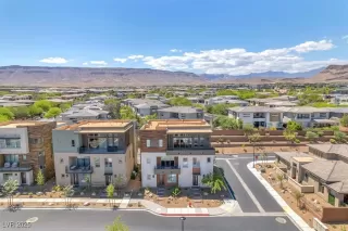 Photo #3: 2682438 Listing 