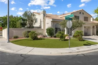 Photo #3: 2682440 Listing