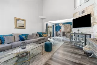 Photo #6: 2682440 Listing