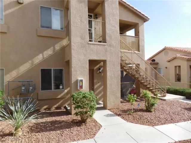 MLS: 2682478 Condo For Sale