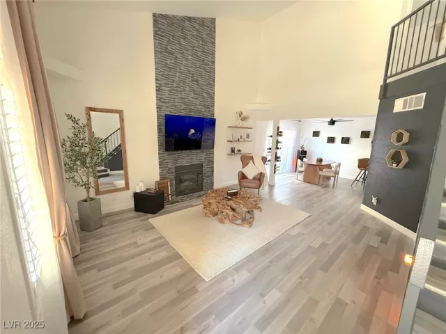 MLS: 2682483 Condo For Sale