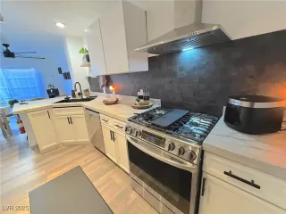 Photo #4: 2682483 Listing 