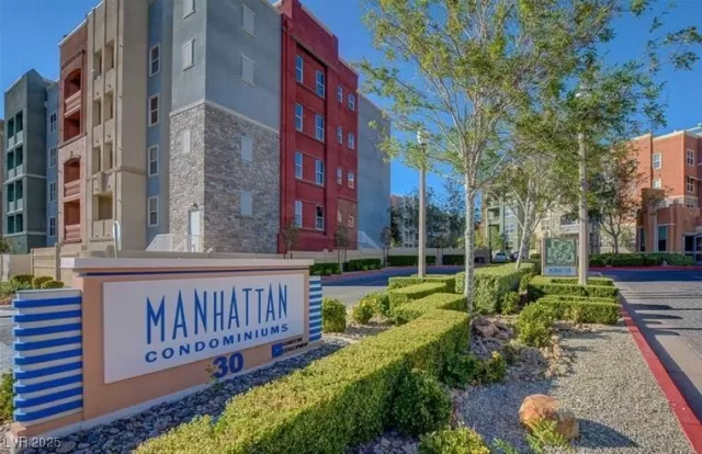 MLS: 2682484 Condo For Sale