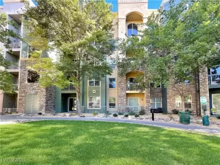 Photo #1: 2682484 Listing