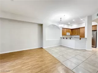 Photo #5: 2682484 Listing