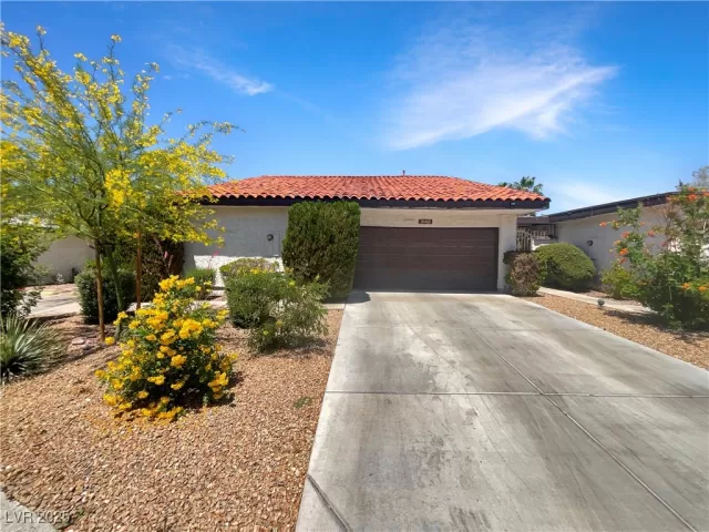 MLS: 2682504 Condo For Sale