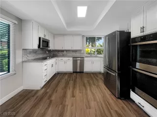 Photo #5: 2682504 Listing