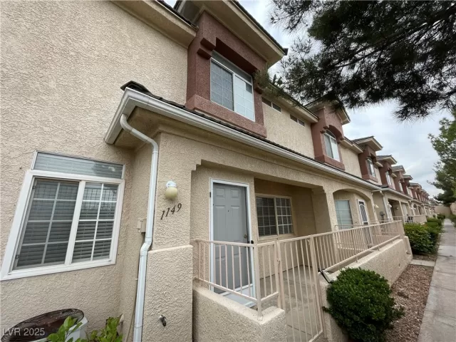 MLS: 2682541 Condo For Sale