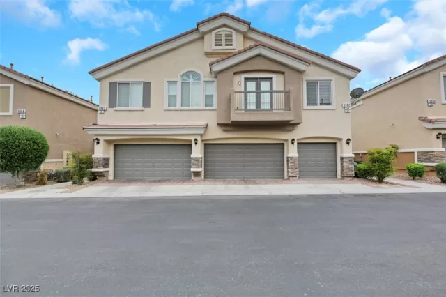 MLS: 2682550 Condo For Sale