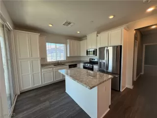 Photo #2: 2682563 Listing 