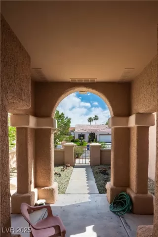 Photo #3: 2682594 Listing